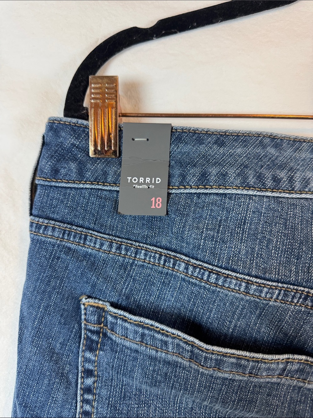 Torrid Hi Rise Jean Shorts Women’s 18 NWT - Picture 4 of 5